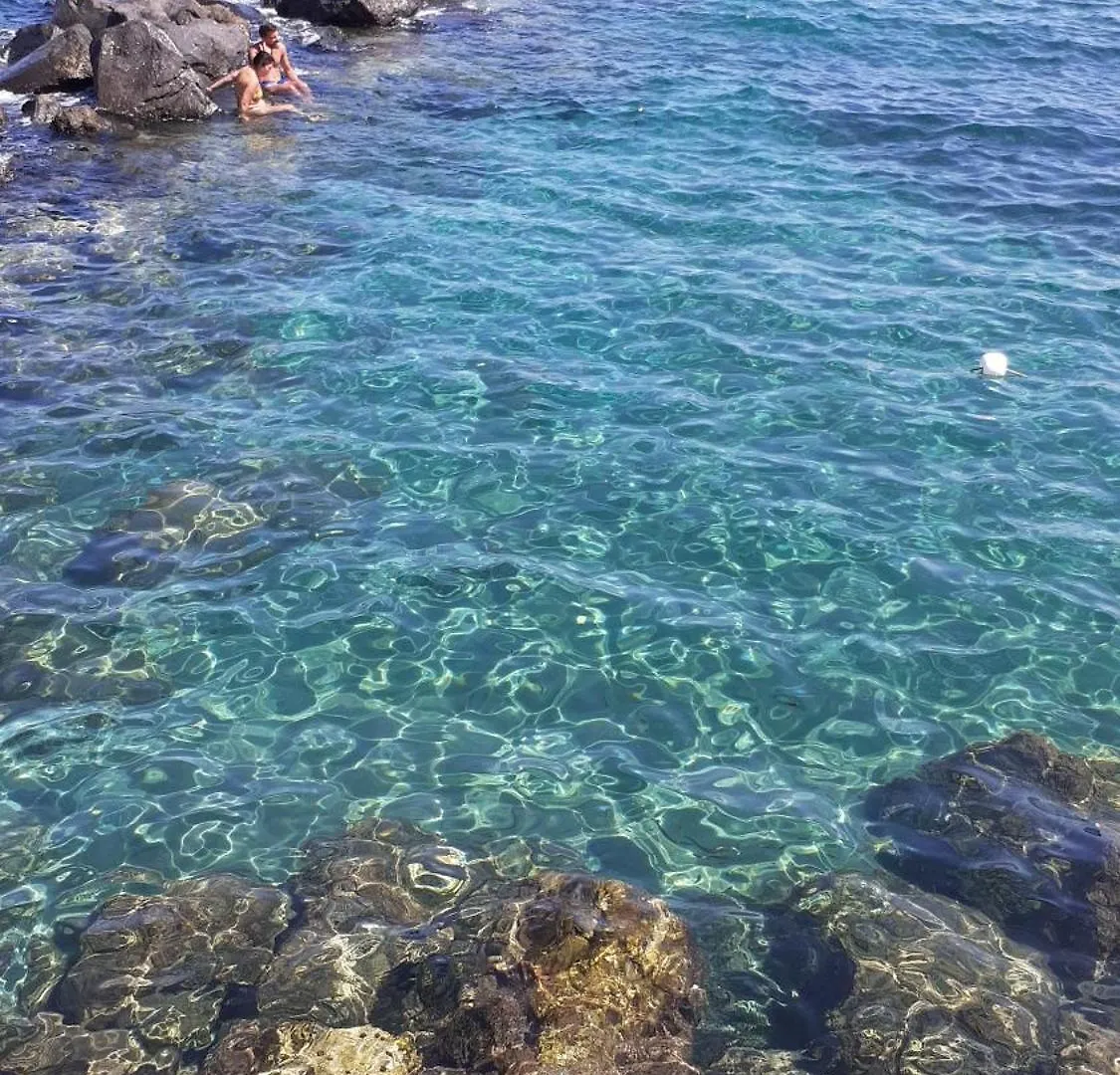A\'Casa E\' Mamma\' contacts