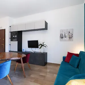 https://primopiano-novara.italymilanhotels.net