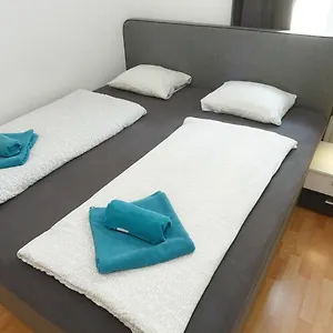 https://apartment-arnsteingasse-8.vienna-besthotels.com